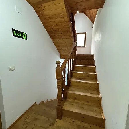 Casa de hóspedes Bujtina Crystal Theth