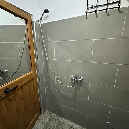 Bujtina Crystal 3* Theth