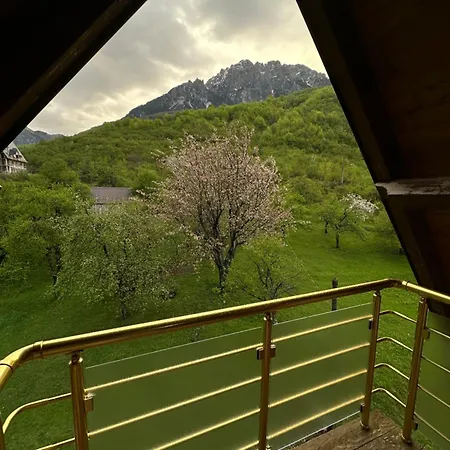 Casa de hóspedes Bujtina Crystal Theth