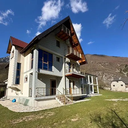 Guest house Bujtina Crystal *