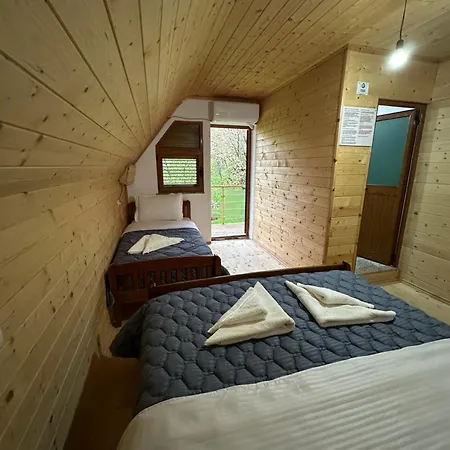 Bujtina Crystal 3*