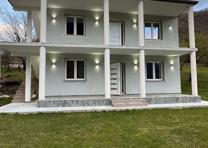 Bujtina Crystal 3* Theth
