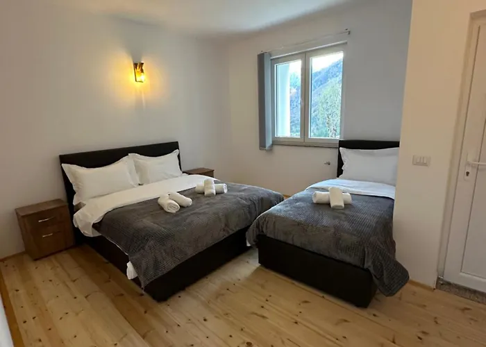 Bujtina Crystal Gasthof Theth