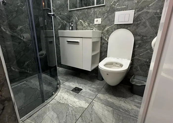 Bujtina Crystal Gasthof 3*
