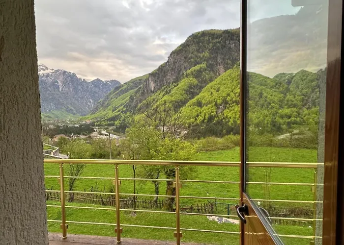 Bujtina Crystal Gasthof Theth