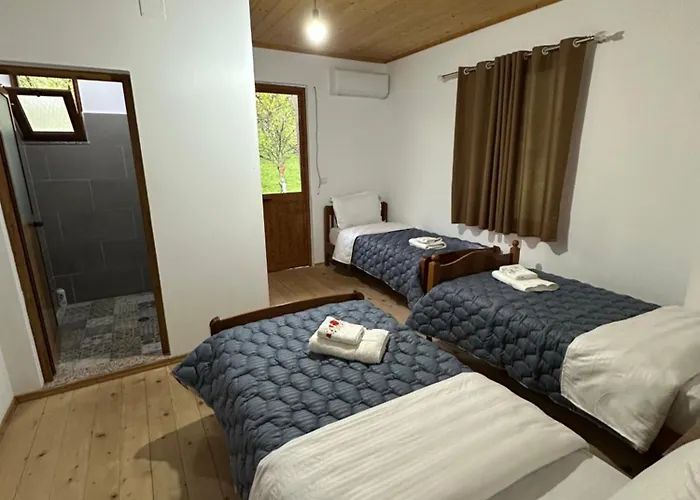 招待所 Bujtina Crystal 3*