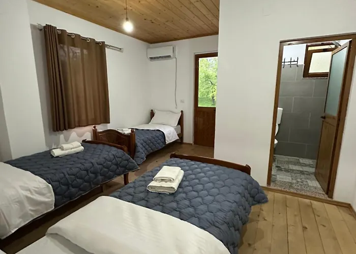 招待所 Bujtina Crystal