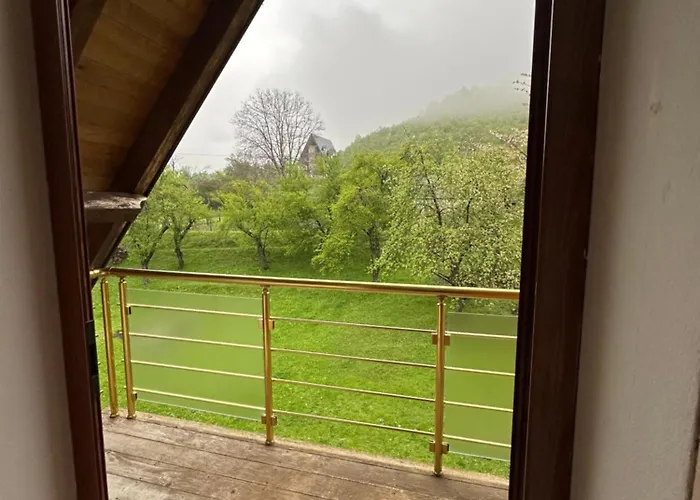 Bujtina Crystal Gasthof