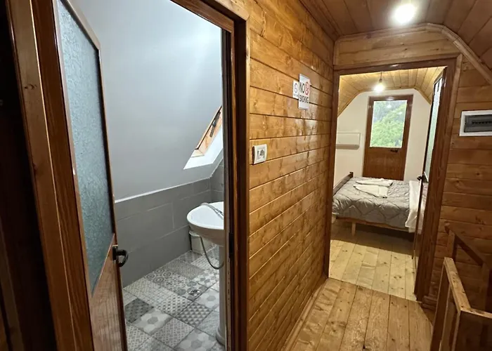 招待所 Bujtina Crystal 3*